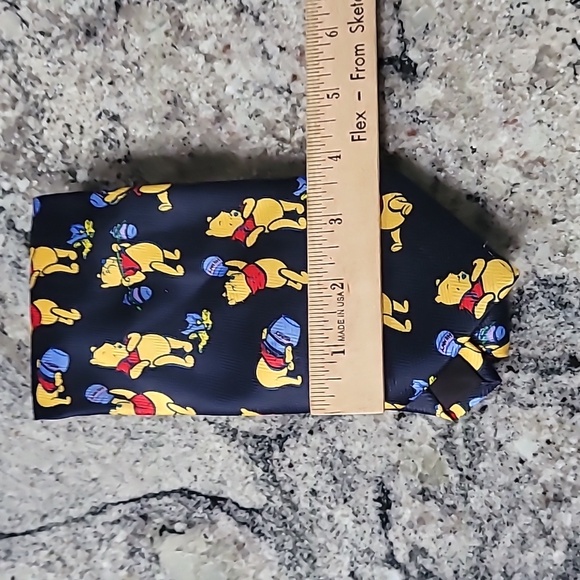 Vintage Pooh Tie - Picture 9 of 12